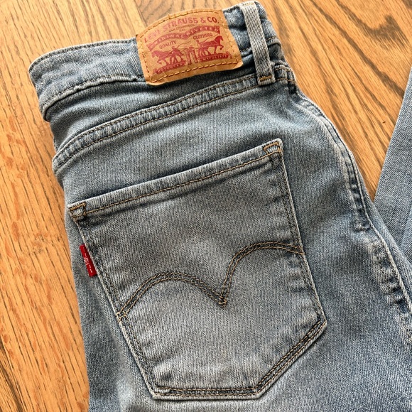 Levi’s Sweet Nothings Wedgie Jeans - Picture 7 of 11
